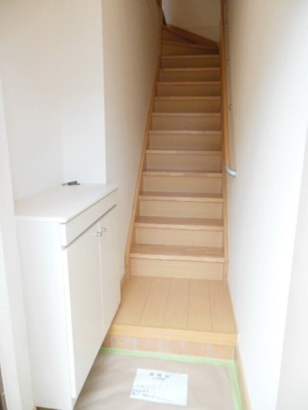 玄関(★玄関を開ければあなた専用階段★)