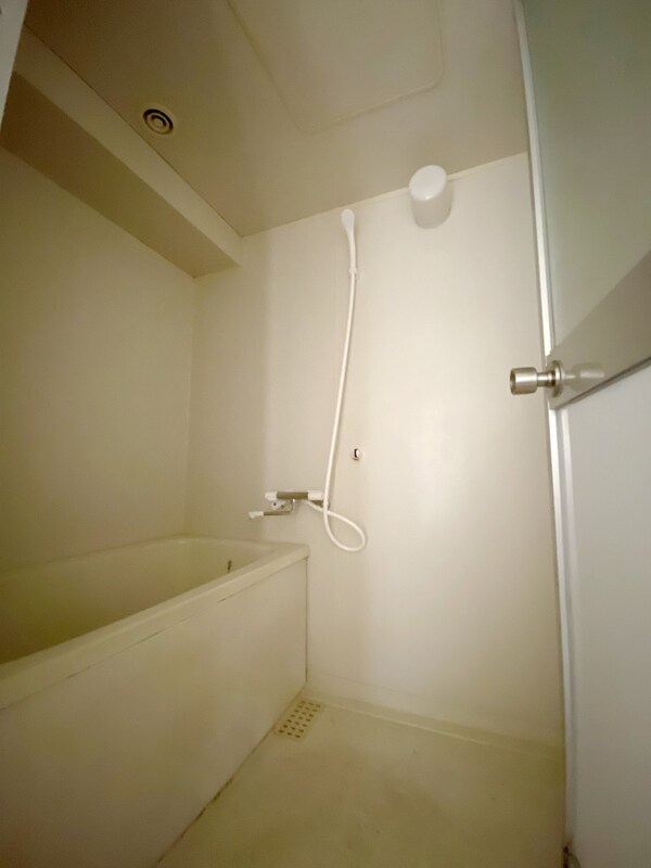 バス／シャワールーム等(※別部屋参考写真です)