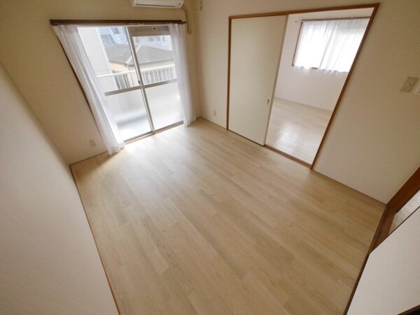 寝室(※別部屋参考写真です)