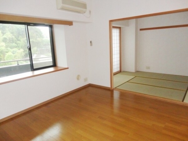 寝室(※別部屋参考写真です)