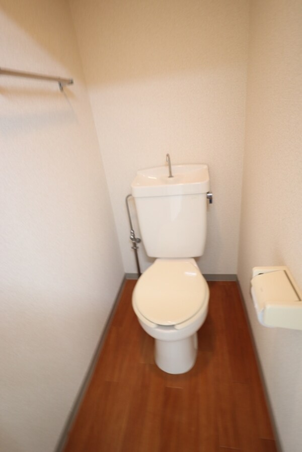 トイレ(※別部屋参考写真です)