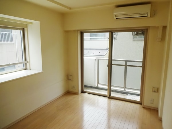 リビング・居室(※別部屋参考写真です)