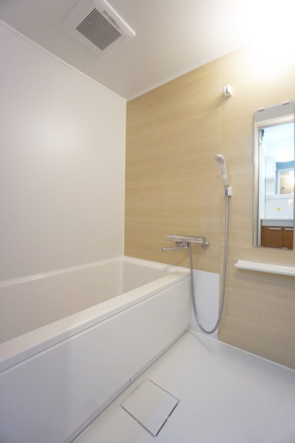 バス／シャワールーム等(※別部屋参考写真です)