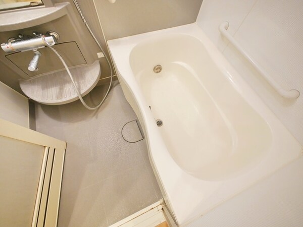 バス／シャワールーム等(※別部屋参考写真です)