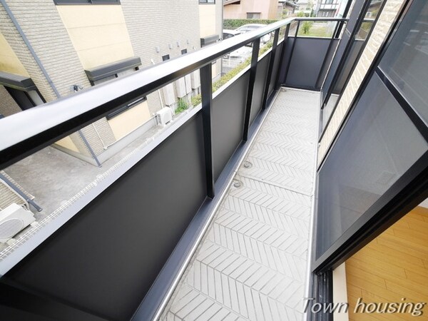 バルコニー(同シリーズ)