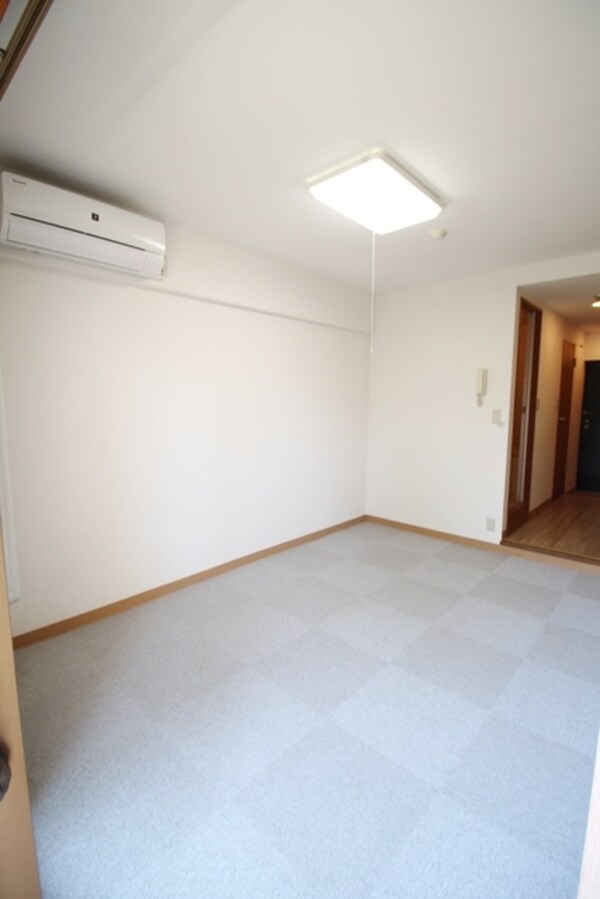 リビング・居室(※別部屋参考写真です)