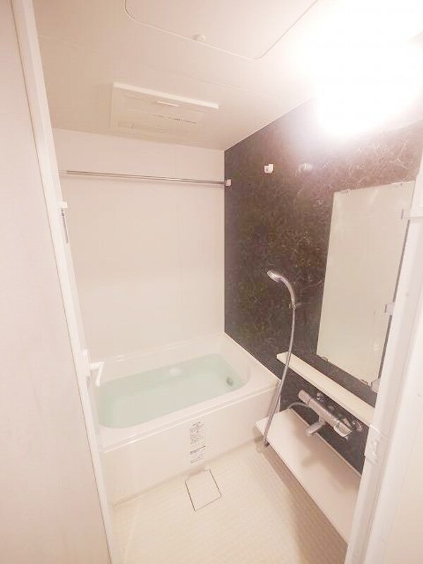 バス／シャワールーム等(★追い焚き式バスルーム★)