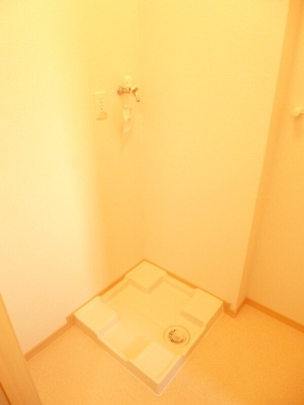 設備(★　防水パン付き室内洗濯機置き場　★)