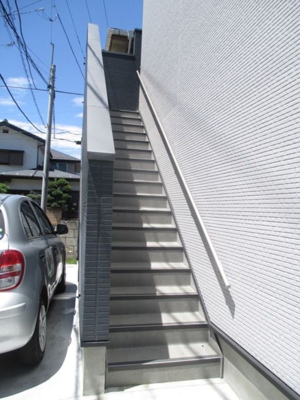 エントランス(★階段です★)