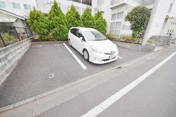 駐車場(★敷地内駐車場です★)