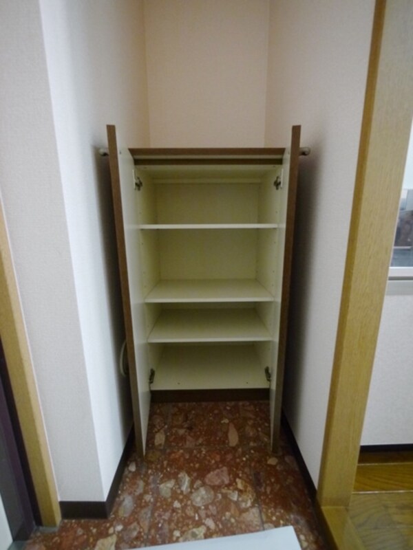 設備(★収納がある為、玄関をスッキリさせられます★)