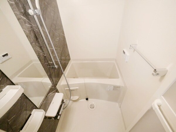 バス／シャワールーム等(★バスタブの様子★)