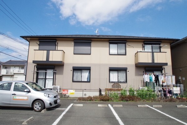 外観(★全室角部屋・メーカー施工の綺麗な建物です★)