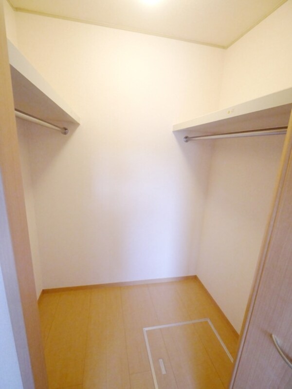設備(★ウォ―クインクローゼットです★)