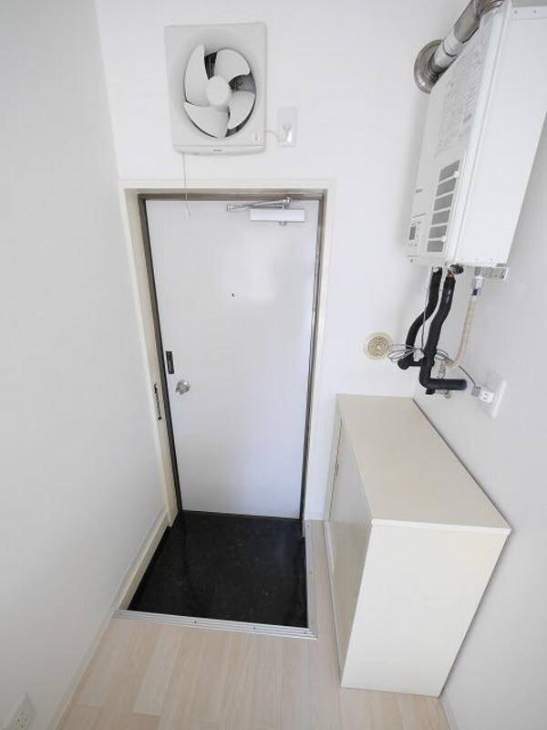 玄関(★お部屋探しは株式会社タウンハウジング東京まで★)