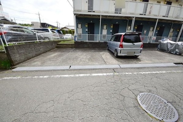 駐車場(★お部屋探しはタウンハウジング高幡不動店まで★)
