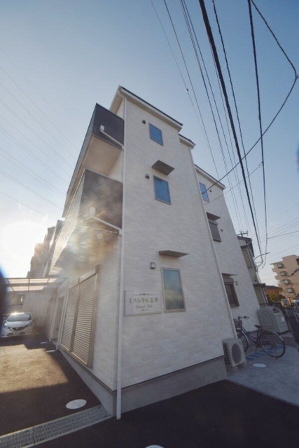 外観(★駅まで徒歩5分以内の物件です★)