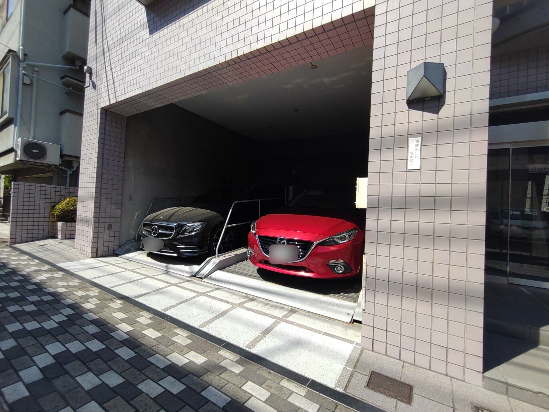 物件内観写真6　(駐車場)