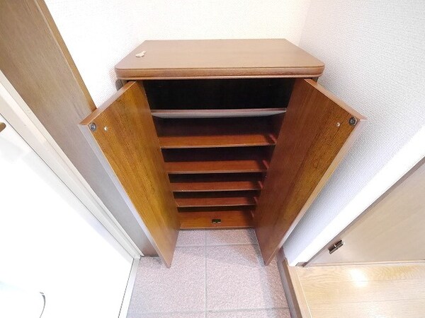 玄関(★お部屋探しは株式会社タウンハウジング東京まで★)