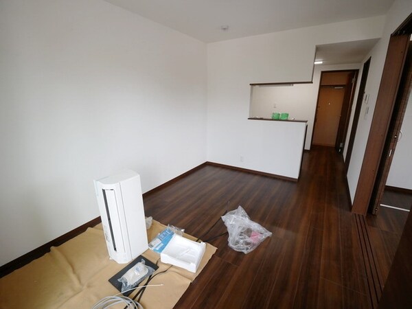 リビング・居室(★フローリングのキレイなリビングです★)