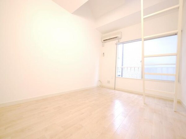 リビング・居室(★6帖のフローリングのお部屋です★)