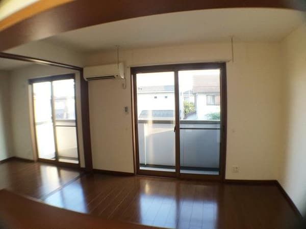 その他室内・内装(★キッチンカウンターからの居室です★)
