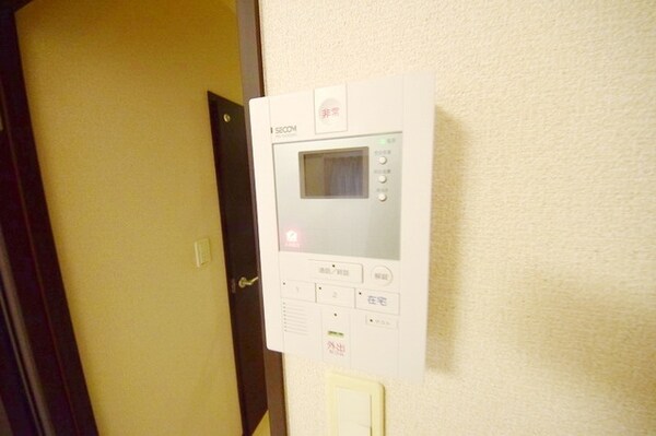設備(★防犯面に安心できるモニター付きインターホンです★)