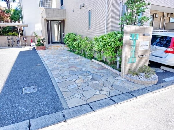 エントランス(★お部屋探しはタウンハウジング稲田堤店まで★)