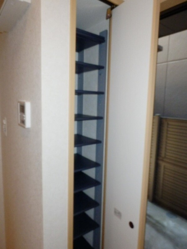 その他室内・内装(★たっぷり入るシューズボックス★)