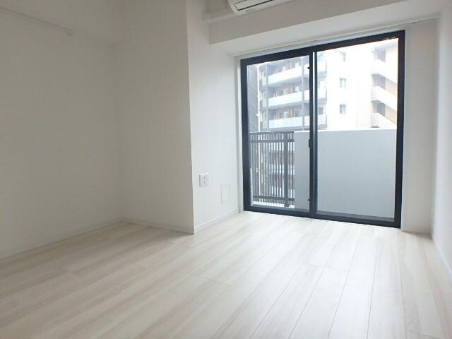 物件内観写真9　(★白を基調としたお部屋です★)