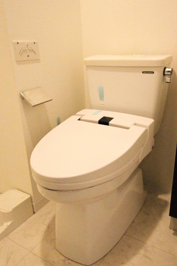 トイレ(同シリーズ)