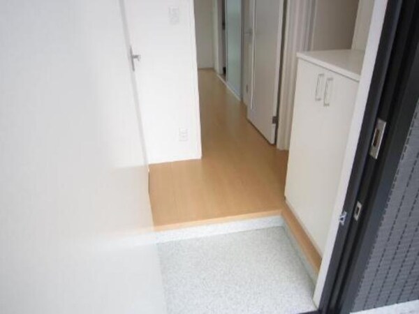 玄関(★タウンハウジング稲田堤店までお問い合わせください★)