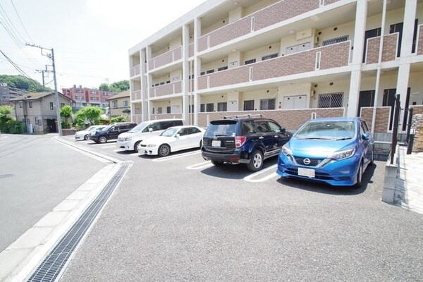 駐車場(★タウンハウジング稲田堤店までお問い合わせ下さい★)