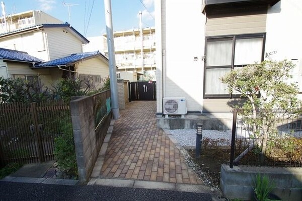 エントランス(★お部屋探しはタウンハウジング稲田堤店まで★)