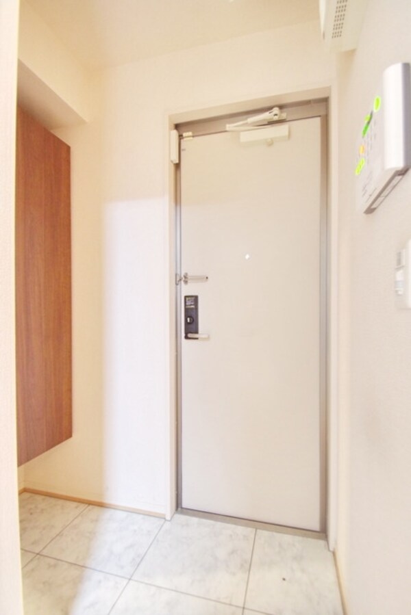 玄関(★お部屋探しはタウンハウジング稲田堤店まで★)