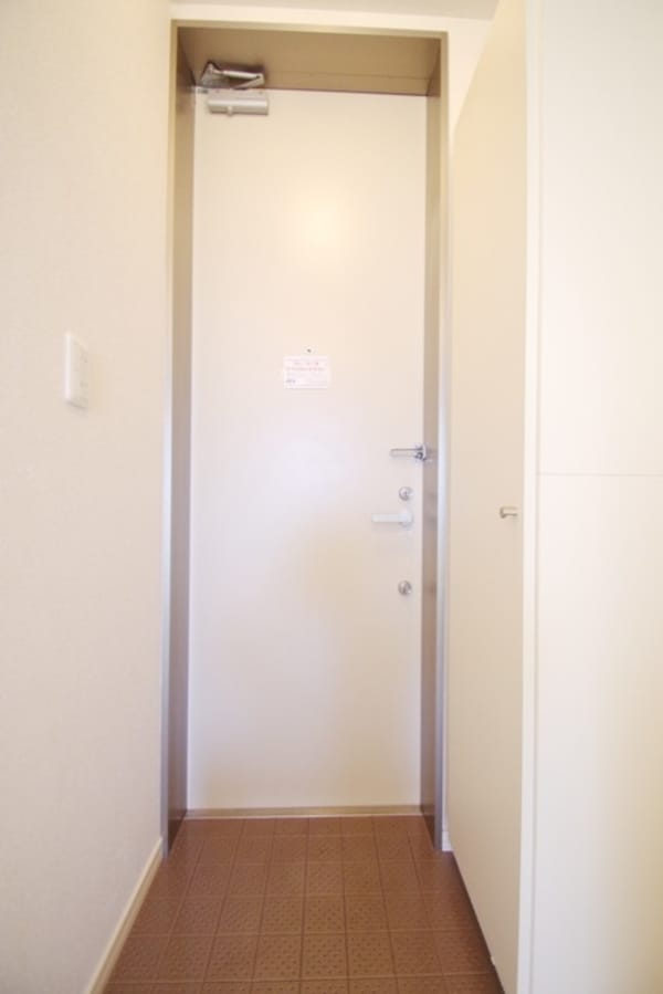玄関(★お部屋探しはタウンハウジング稲田堤店まで★)