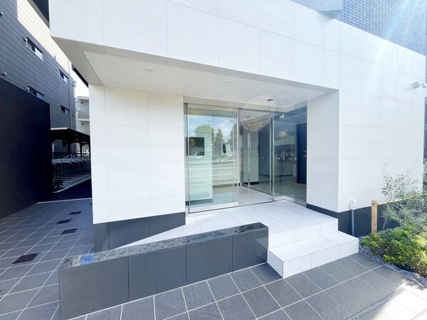 エントランス(★お部屋探しはタウンハウジング稲田堤店まで★)