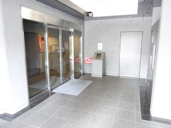 エントランス(★お部屋探しはタウンハウジング稲田堤店まで★)