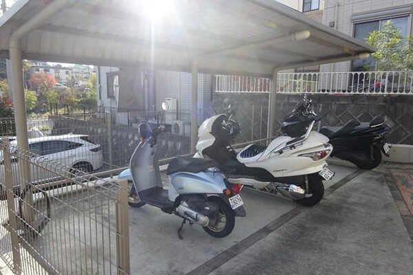 共有部分(★屋根付きバイク置き場★)
