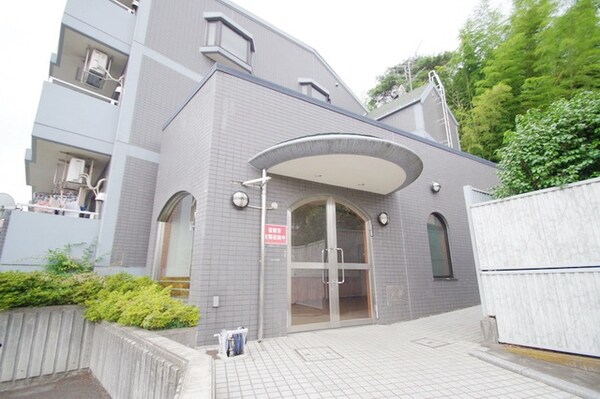 エントランス(★タウンハウジング稲田堤店までお問合せください★)