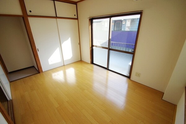 子供部屋(★日当たりの良い洋室★)