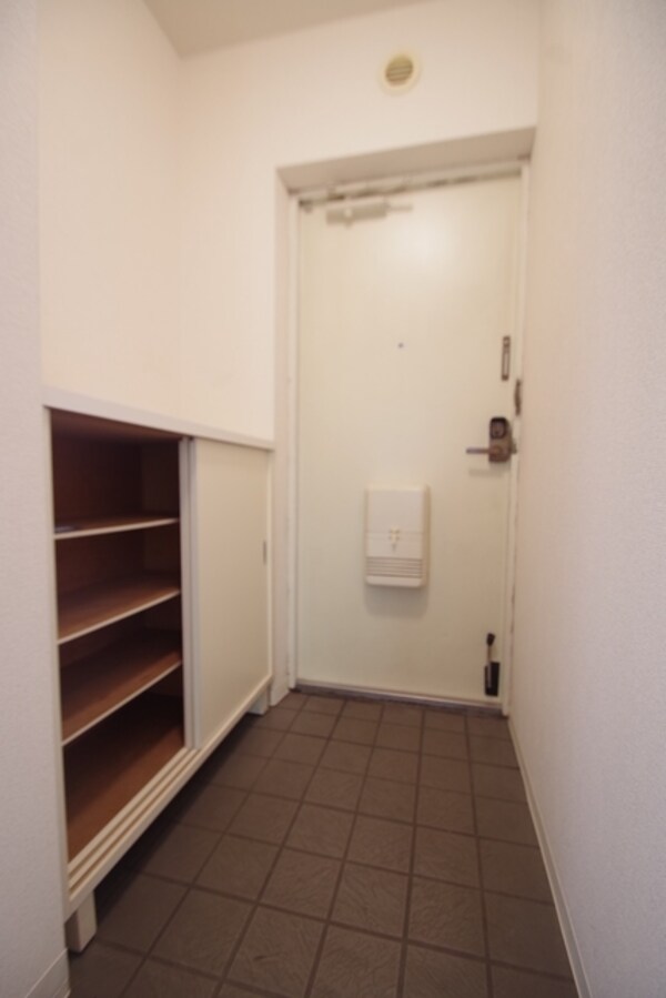 玄関(★お部屋探しはタウンハウジング稲田堤店まで★)