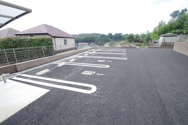 駐車場(★お問い合わせはタウンハウジング新百合ヶ丘店まで★)