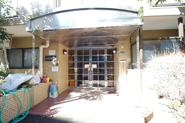 エントランス(★お部屋探しはタウンハウジング稲田堤店まで★)