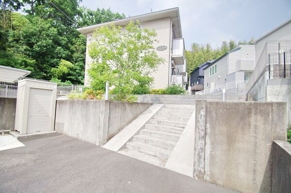 エントランス(★お部屋探しはタウンハウジング稲田堤店まで★)