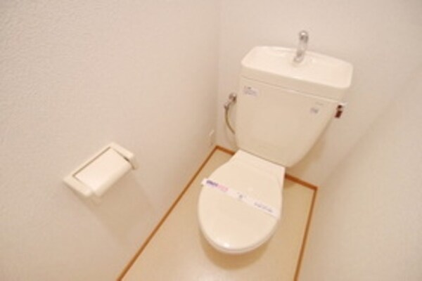 トイレ(★同物件の別部屋写真です★)
