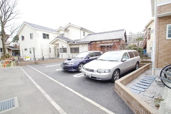駐車場(★お部屋探しはタウンハウジング稲田堤店まで★)