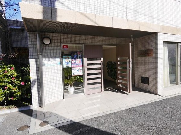 エントランス(★お部屋探しはタウンハウジング稲田堤店まで★)