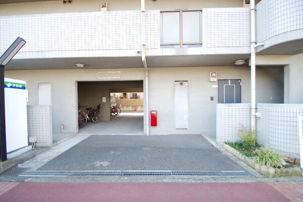 エントランス(★お部屋探しはタウンハウジング稲田堤店まで★)