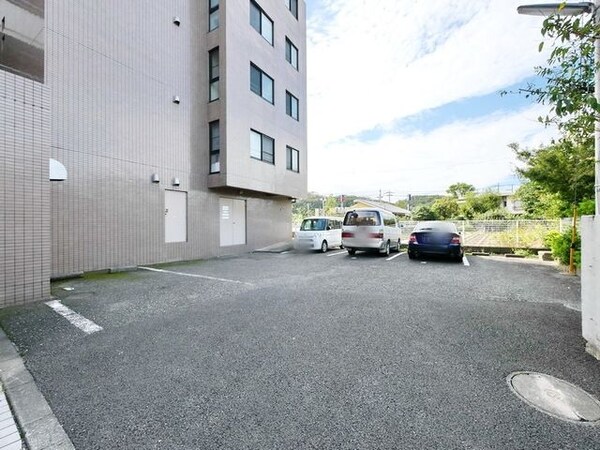 駐車場(★タウンハウジング稲田堤店までお問い合わせくださいませ★)